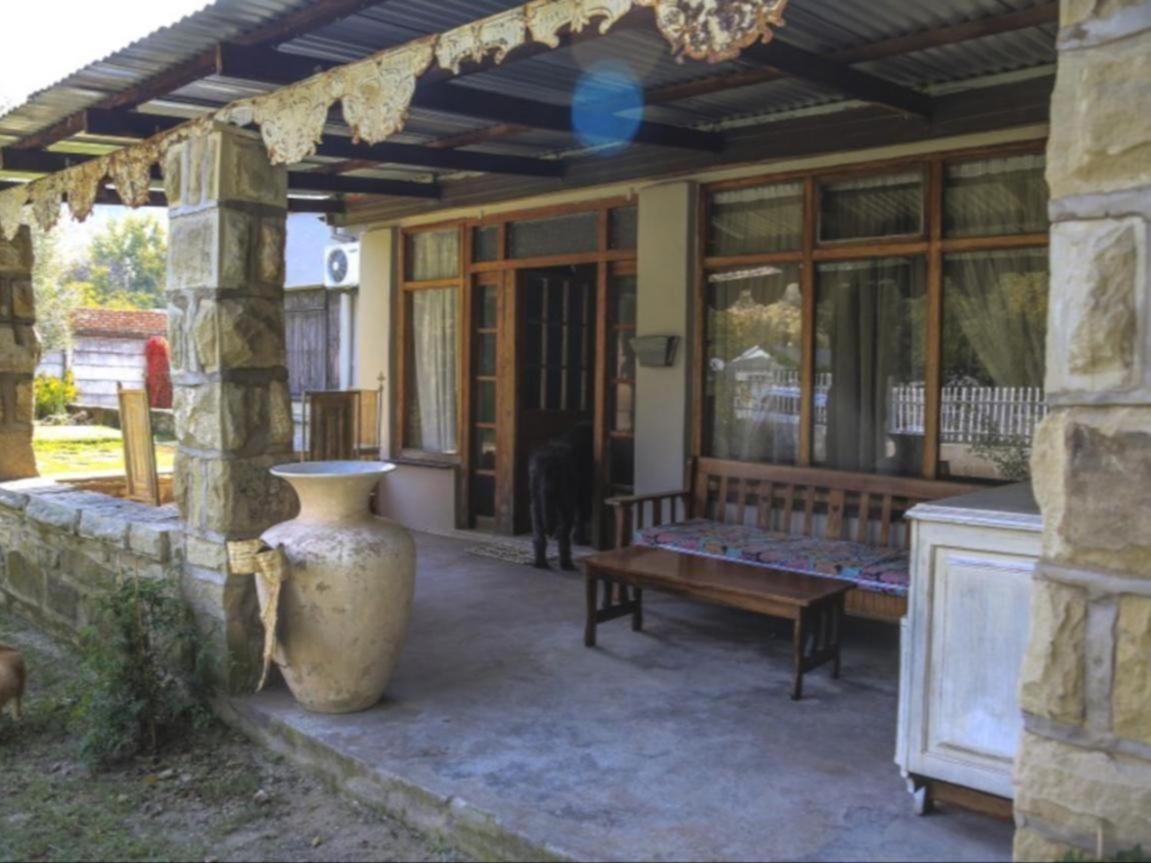 The Green Acorn Guest House Ficksburg Buitenkant foto
