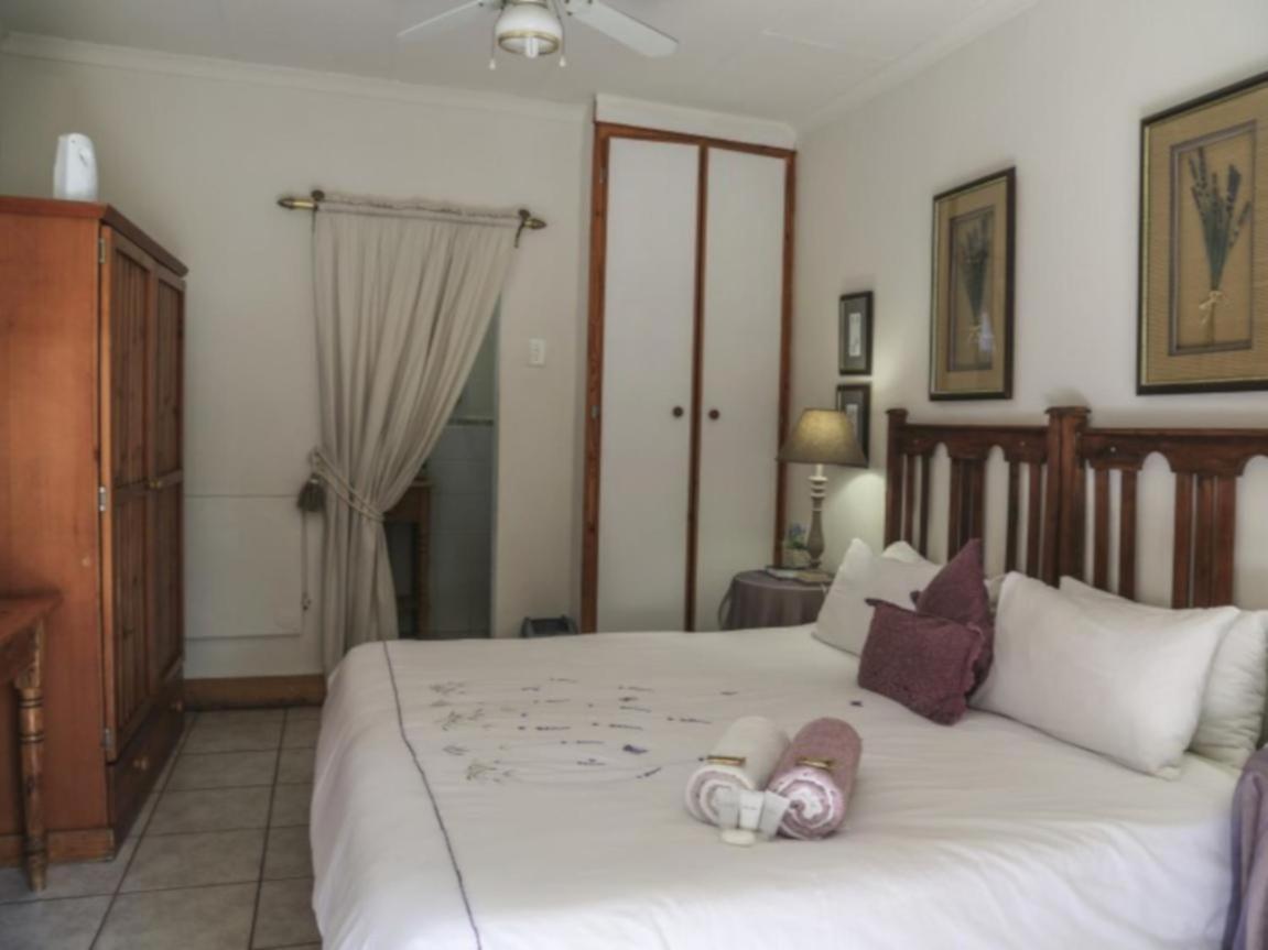 The Green Acorn Guest House Ficksburg Buitenkant foto