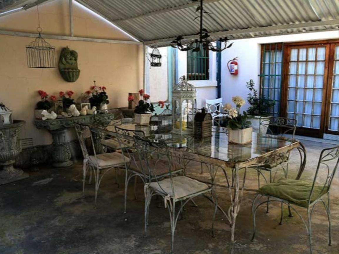 The Green Acorn Guest House Ficksburg Buitenkant foto