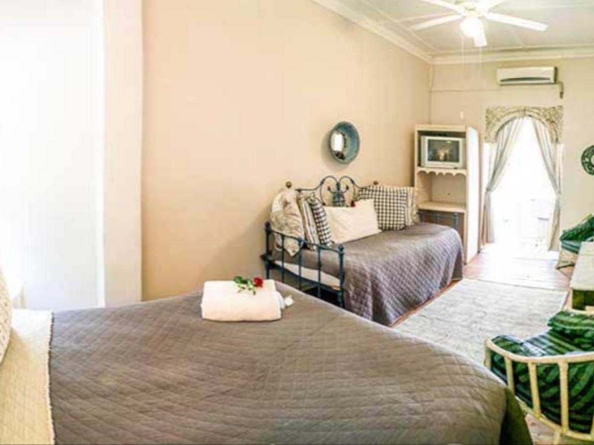 The Green Acorn Guest House Ficksburg Buitenkant foto